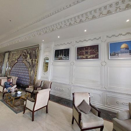 Grand Qin Hotel Banjarbaru Екстер'єр фото