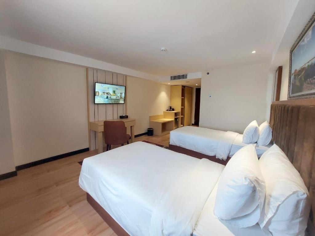 Grand Qin Hotel Banjarbaru Екстер'єр фото