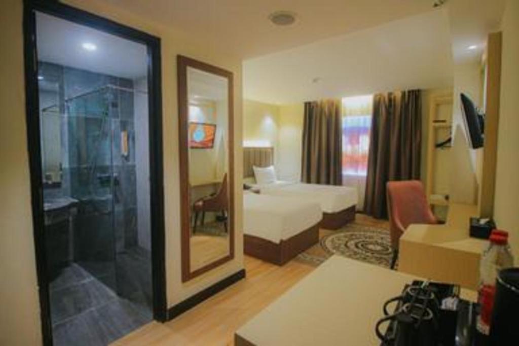 Grand Qin Hotel Banjarbaru Екстер'єр фото